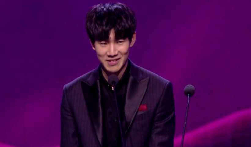 The Song！王淞塞拉斯狂屠四杀 微笑队全线优势先下一城